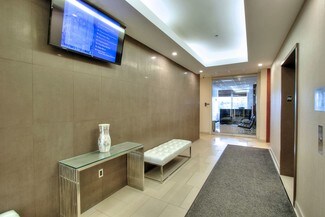 Plus de détails pour 7368 Yonge St, Vaughan, ON - Bureau à louer