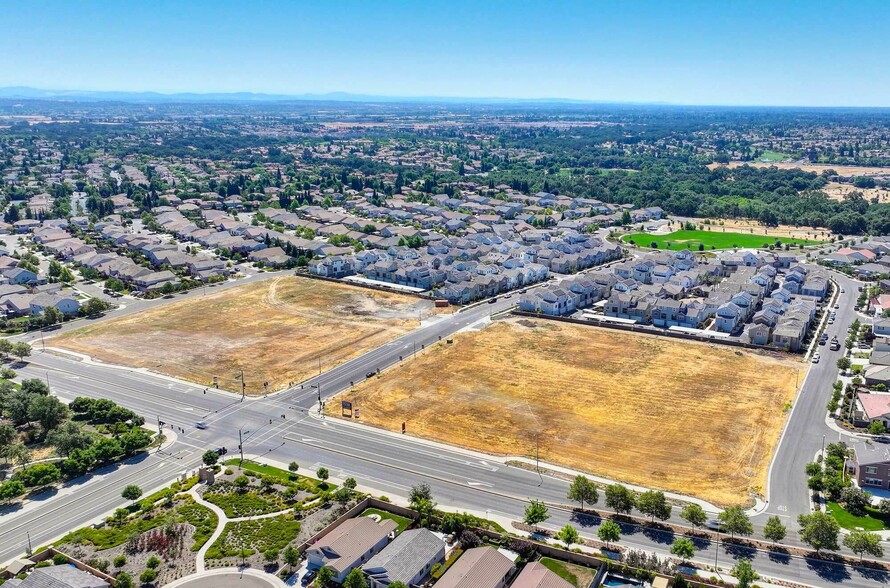 32 Fiddyment Way, Roseville, CA à vendre - Aérien – Image 2 sur 4