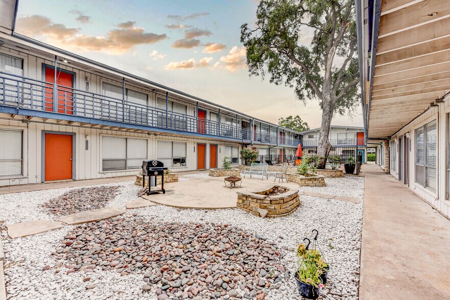 3501-3503 Speedway, Austin, TX à vendre - Photo de l’immeuble – Image 3 sur 11