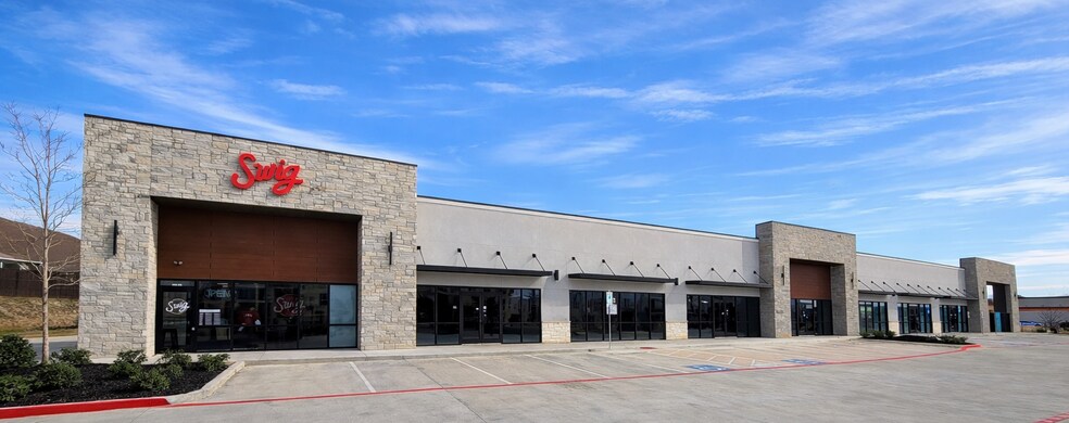 7525 Summer Creek Dr, Fort Worth, TX à louer - Photo de l’immeuble – Image 2 sur 7