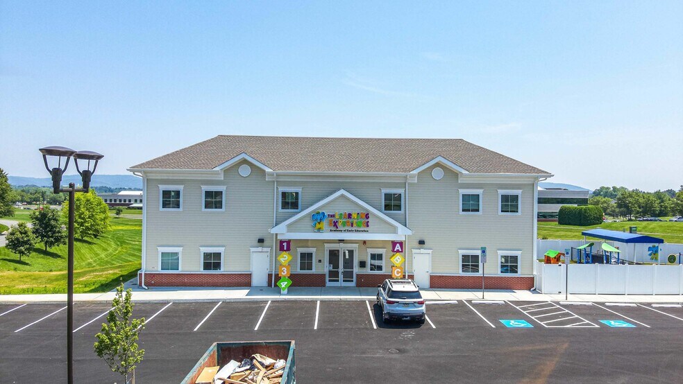 17 Meridian blvd, Reading, PA à vendre - Photo principale – Image 1 sur 2