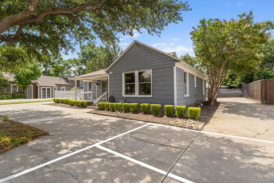 810 18th St, Plano, TX à vendre - Photo de l’immeuble – Image 2 sur 26