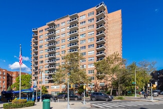 Plus de détails pour 7031 108th St, Forest Hills, NY - Bureau/Médical à louer