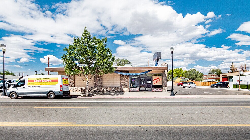 1738-1746 Victorian Ave, Sparks, NV à louer - Photo de l’immeuble – Image 1 sur 18