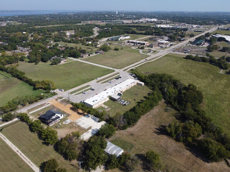 301 Hubbard Dr, Heath, TX à louer - Photo de l’immeuble – Image 2 sur 6