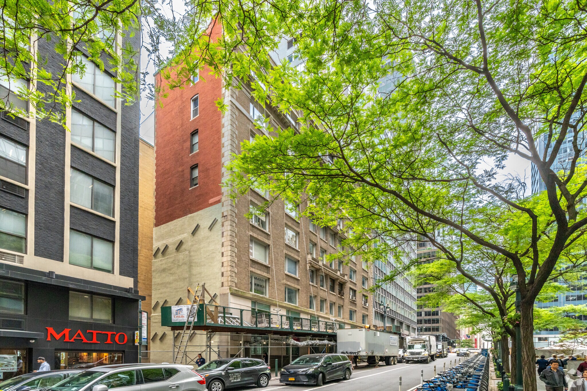 104-110 E 40th St, New York, NY à louer Photo principale– Image 1 sur 26
