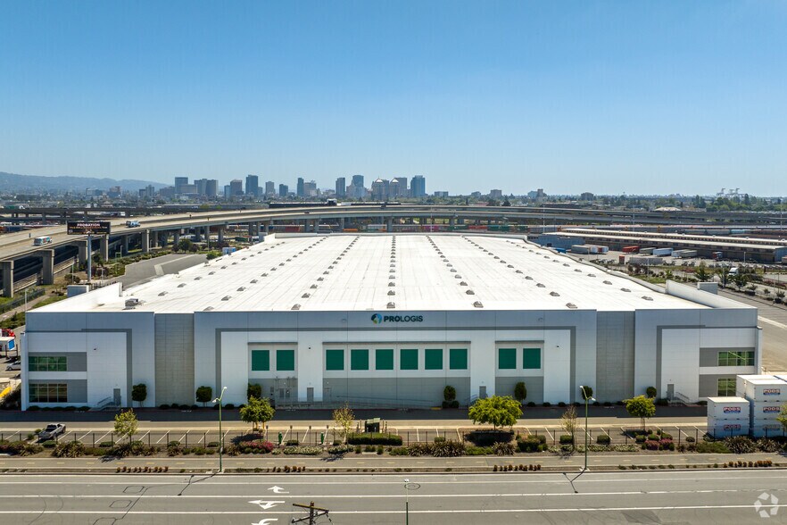 55 Admiral Robert Toney Way, Oakland, CA à louer - Photo de l’immeuble – Image 2 sur 10