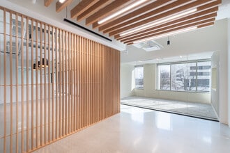 8010 Towers Crescent Dr, Vienna, VA à louer Photo intérieure– Image 2 sur 8