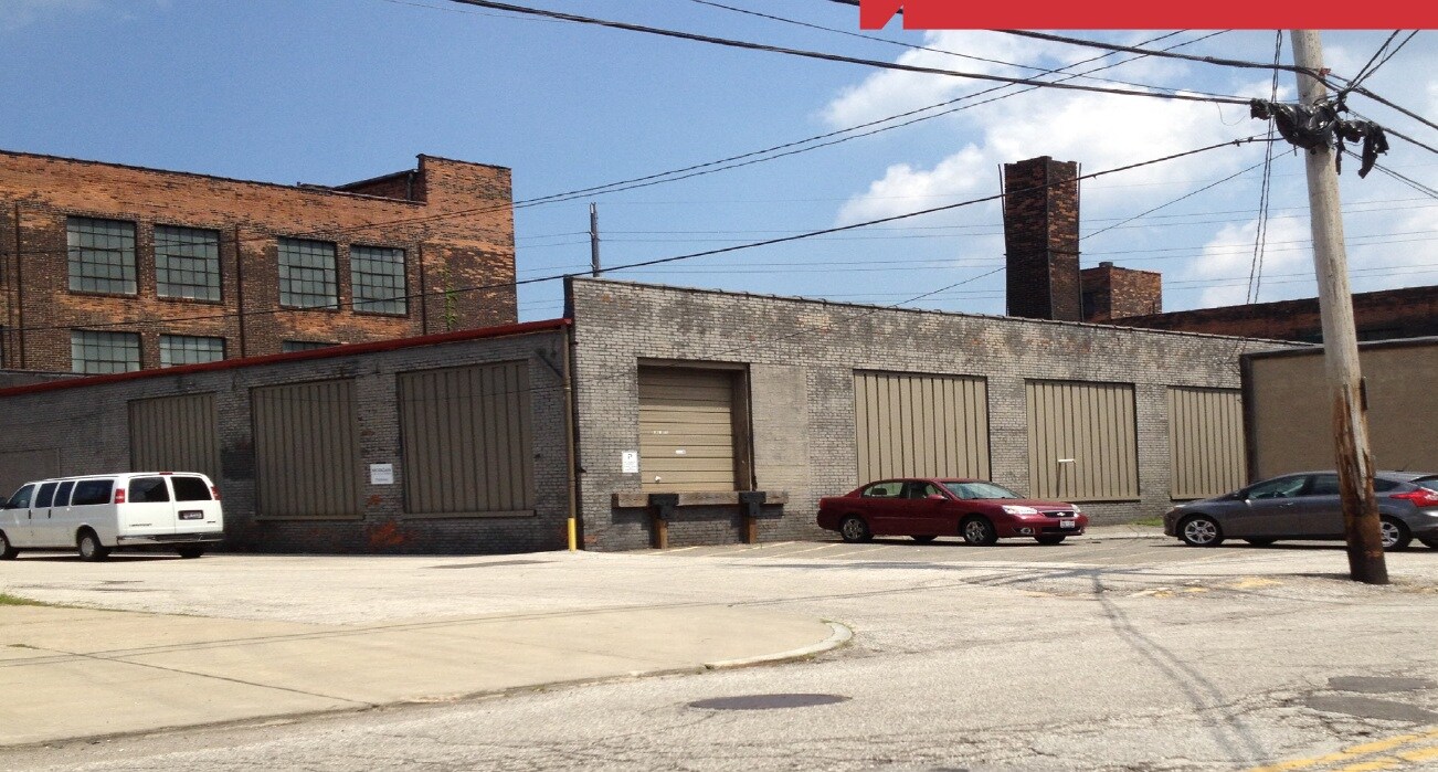 4103 Commerce Ave, Cleveland, OH à vendre Photo principale– Image 1 sur 4