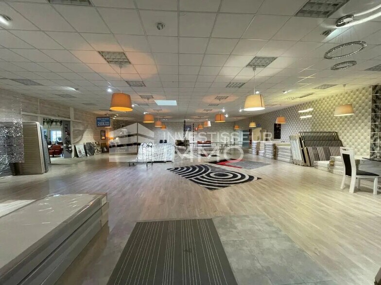 Local commercial dans Coulommiers à vendre - Photo intérieure – Image 1 sur 5