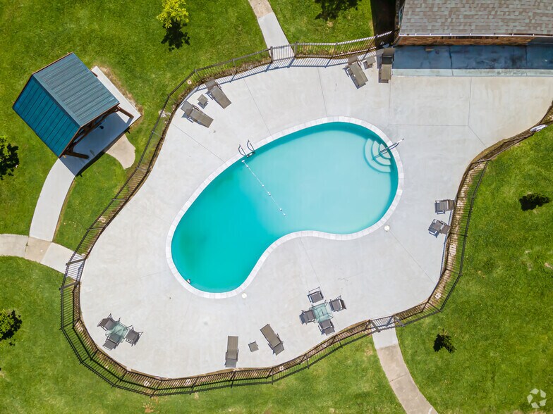 301 Birch Dr, Lafayette, LA à vendre - Photo de l’immeuble – Image 3 sur 25
