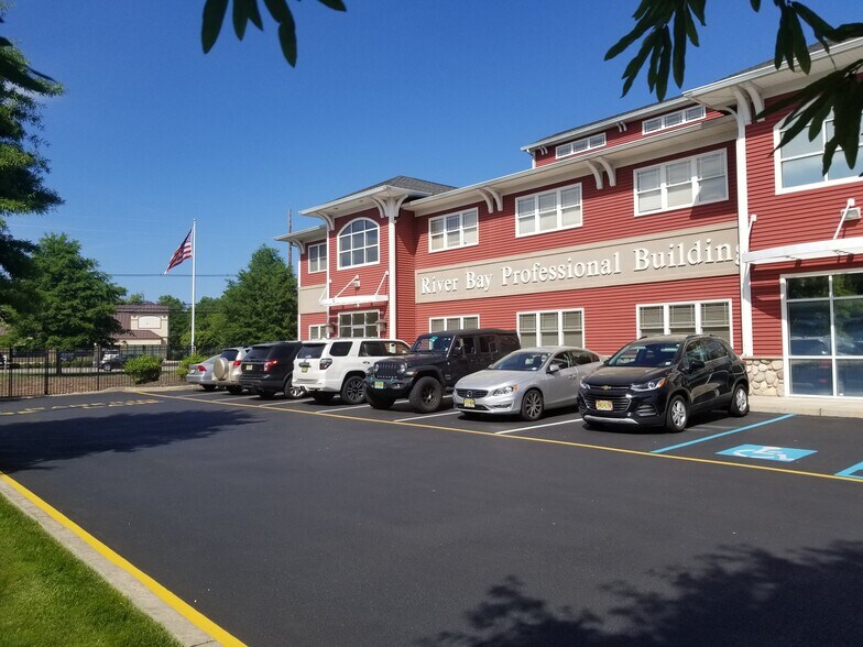 7 Pelican Dr, Bayville, NJ à louer - Photo de l’immeuble – Image 3 sur 4