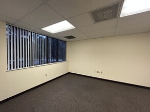 300 Lock Rd, Deerfield Beach, FL à louer Photo intérieure– Image 2 sur 4