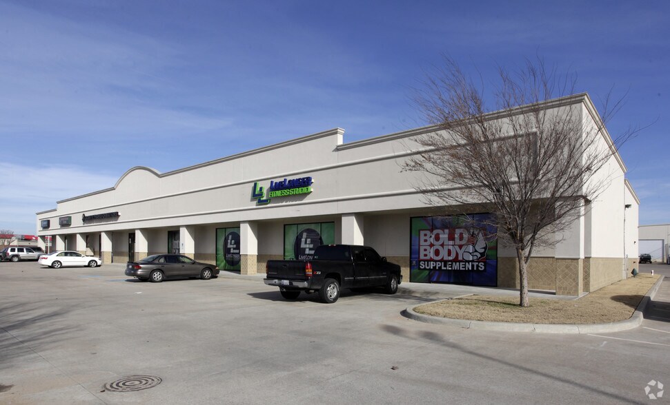 5151 S Mingo Rd, Tulsa, OK à louer - Photo principale – Image 1 sur 4