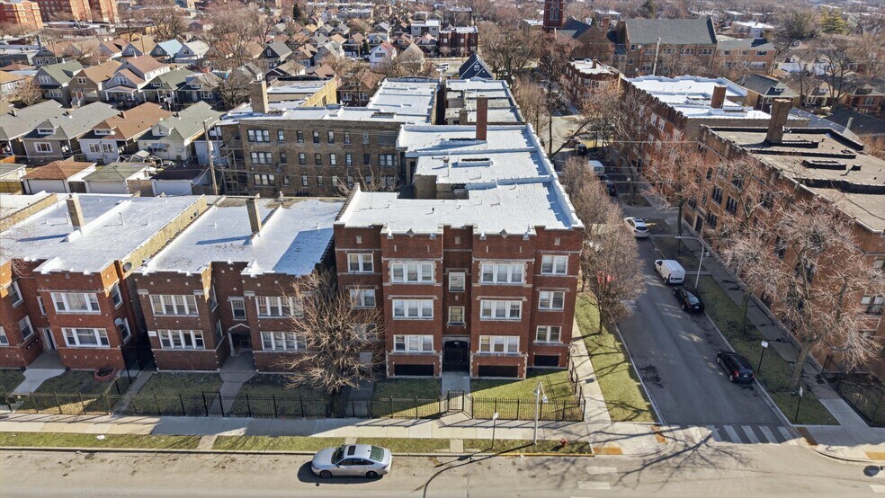 6355 S California Ave, Chicago, IL à vendre - Photo de l’immeuble – Image 3 sur 9