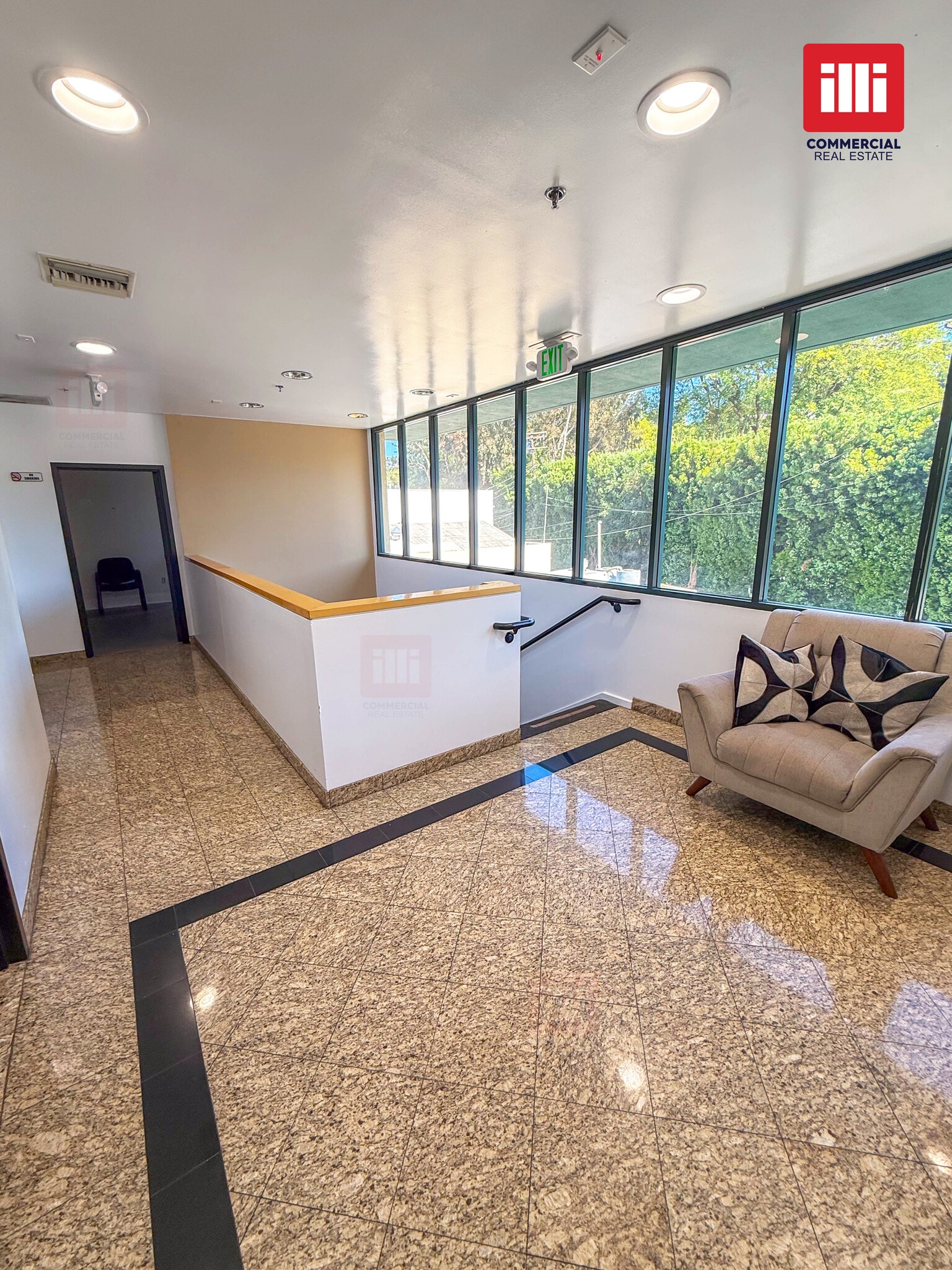 16952 Ventura Blvd, Encino, CA à louer Photo intérieure– Image 1 sur 12