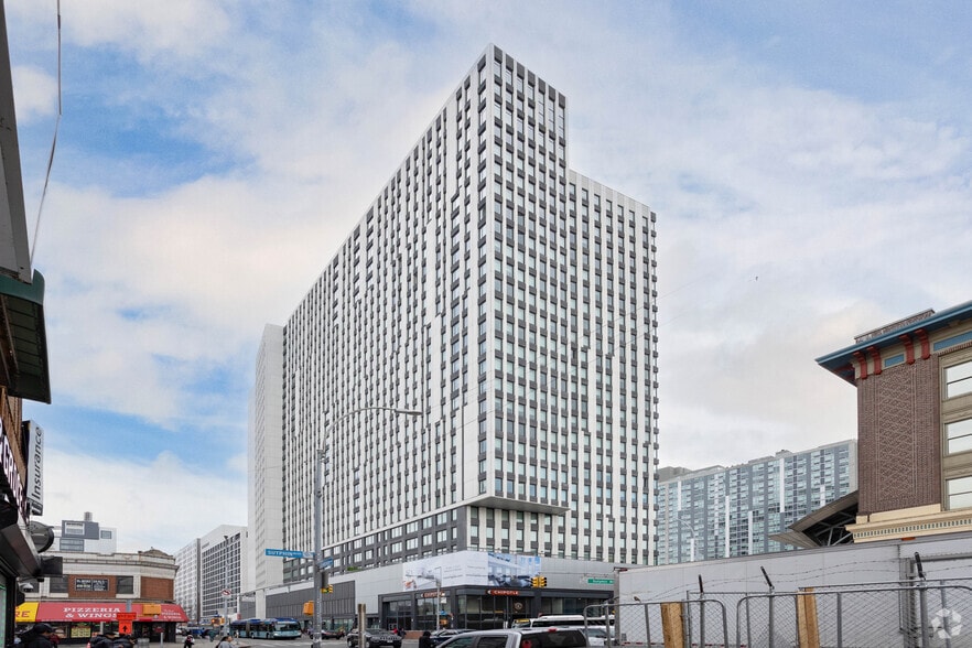 147- 40 Archer Ave, Jamaica, NY à louer - Photo principale – Image 1 sur 6