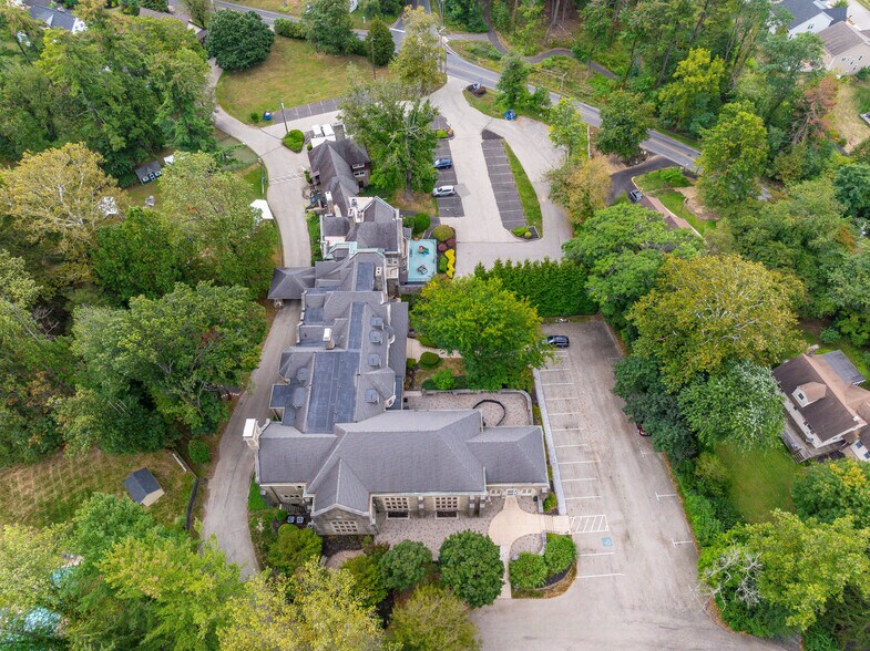 190 Camp Hill Rd, Fort Washington, PA à vendre - Photo de l’immeuble – Image 2 sur 53