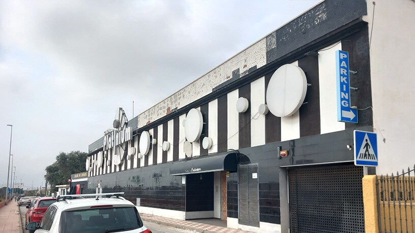 Local commercial dans Los Barrios, Cádiz à vendre - Photo de l’immeuble – Image 3 sur 4