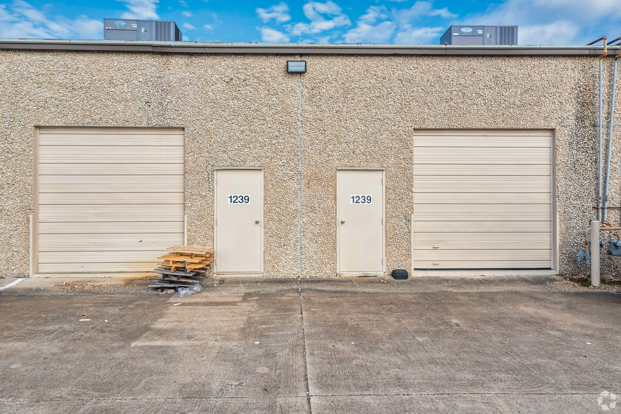 1207-1241 N Glenville Dr, Richardson, TX à louer Photo de l’immeuble– Image 1 sur 2