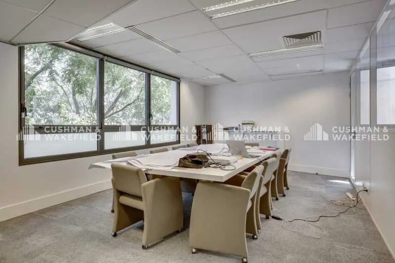 43-45 Avenue Paul Doumer, Rueil-Malmaison à louer - Photo de l’immeuble – Image 3 sur 12