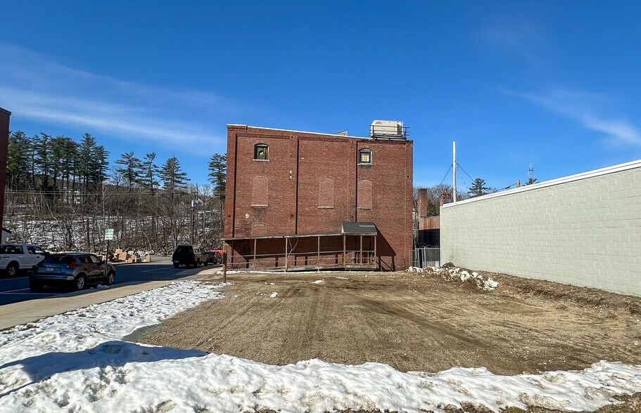 60 River St, Rumford, ME à vendre - Photo de l’immeuble – Image 3 sur 4