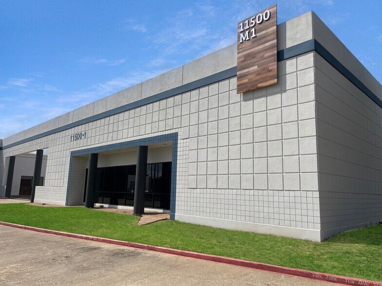 1901 W Braker Ln, Austin, TX à louer - Photo de l’immeuble – Image 2 sur 25