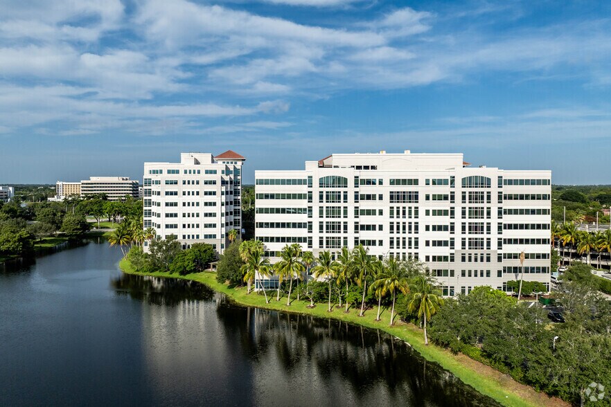 1000 S Pine Island Rd, Plantation, FL à louer - Photo de l’immeuble – Image 3 sur 19