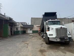 11 Wheelock Ave, Inwood, NY à louer Photo de l’immeuble– Image 2 sur 9