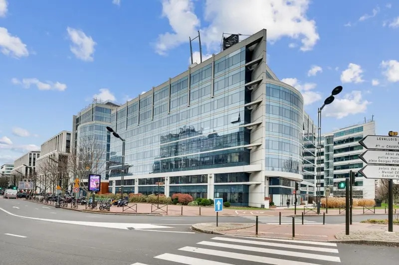 Bureau dans Levallois-Perret à louer - Photo de l’immeuble – Image 1 sur 48