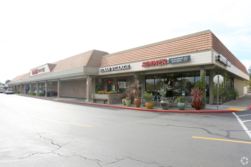 201-311 N Mcdowell Blvd, Petaluma, CA à louer - Photo de l’immeuble – Image 3 sur 7