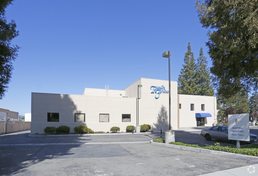 980 Walsh Ave, Santa Clara, CA à louer - Photo de l’immeuble – Image 2 sur 4
