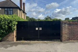 Plus de détails pour Simplemarsh Rd, Addlestone - Terrain à louer