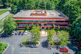 Plus de détails pour 9755 Dogwood Rd, Roswell, GA - Bureau à louer