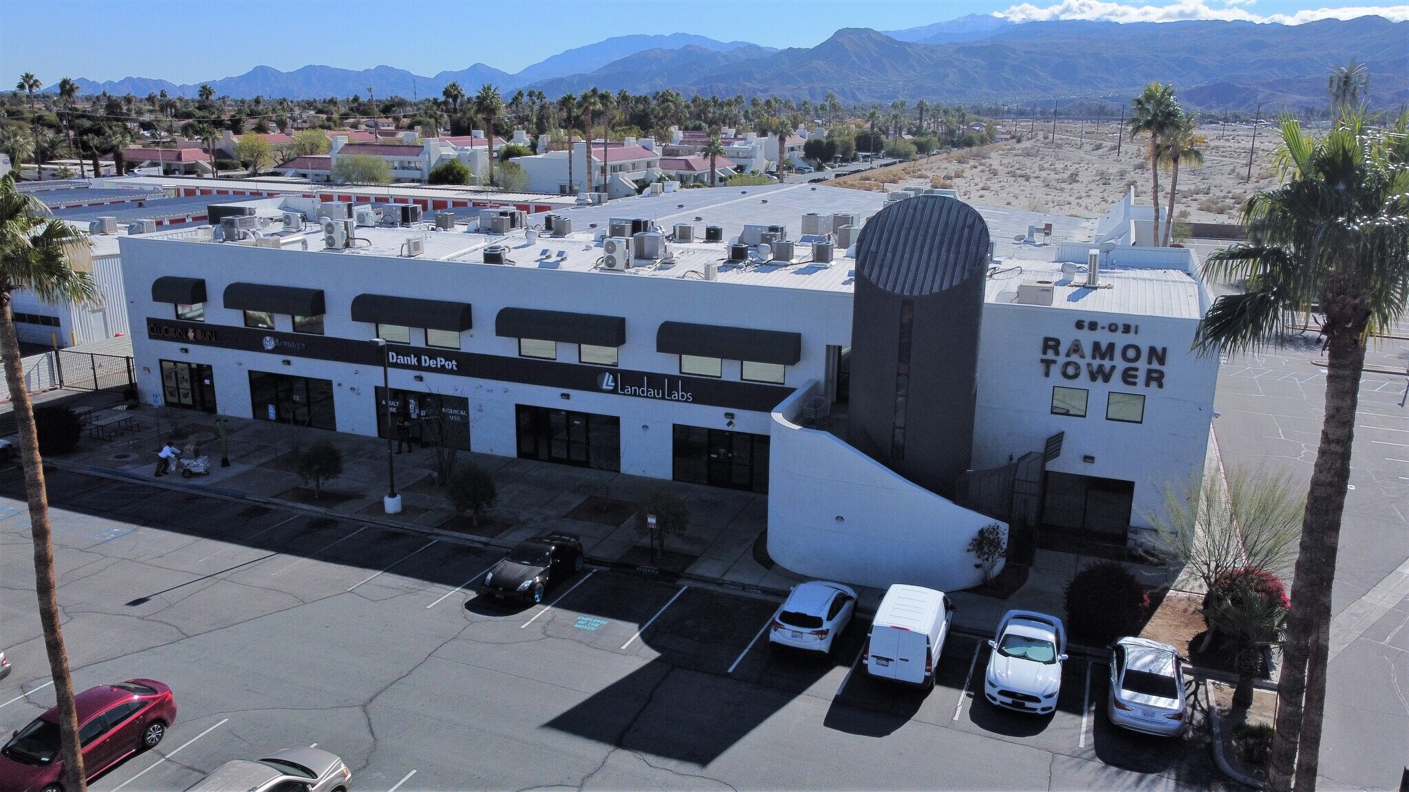 68031 Ramon Rd, Cathedral City, CA à vendre Photo principale– Image 1 sur 10