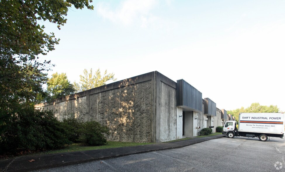 1125 N Corporate Dr, Mobile, AL à louer - Photo de l’immeuble – Image 2 sur 4