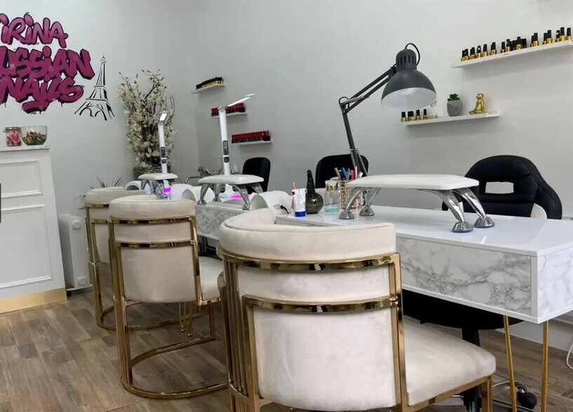 Local commercial dans Paris à louer - Photo intérieure – Image 1 sur 2