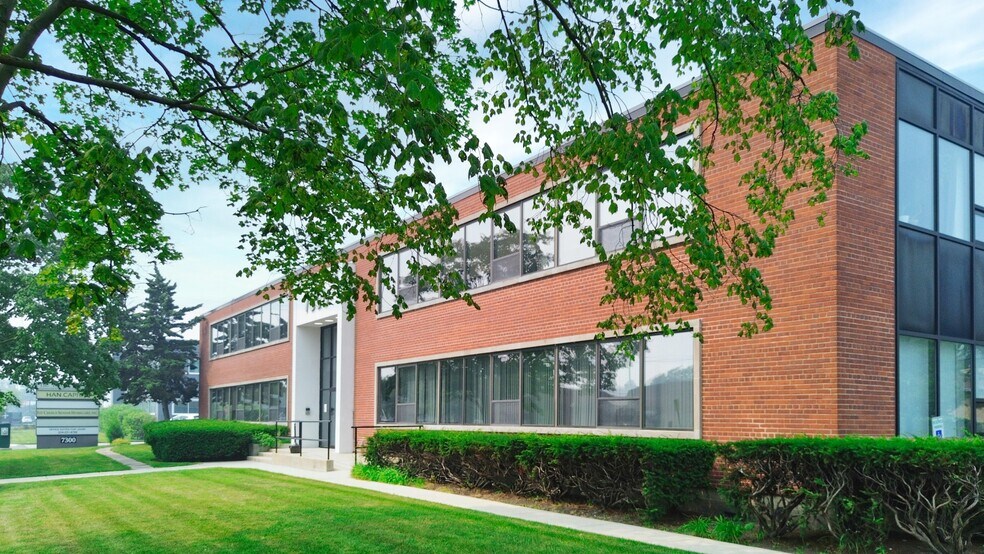 7300 N Cicero Ave, Lincolnwood, IL à vendre - Photo de l’immeuble – Image 2 sur 62