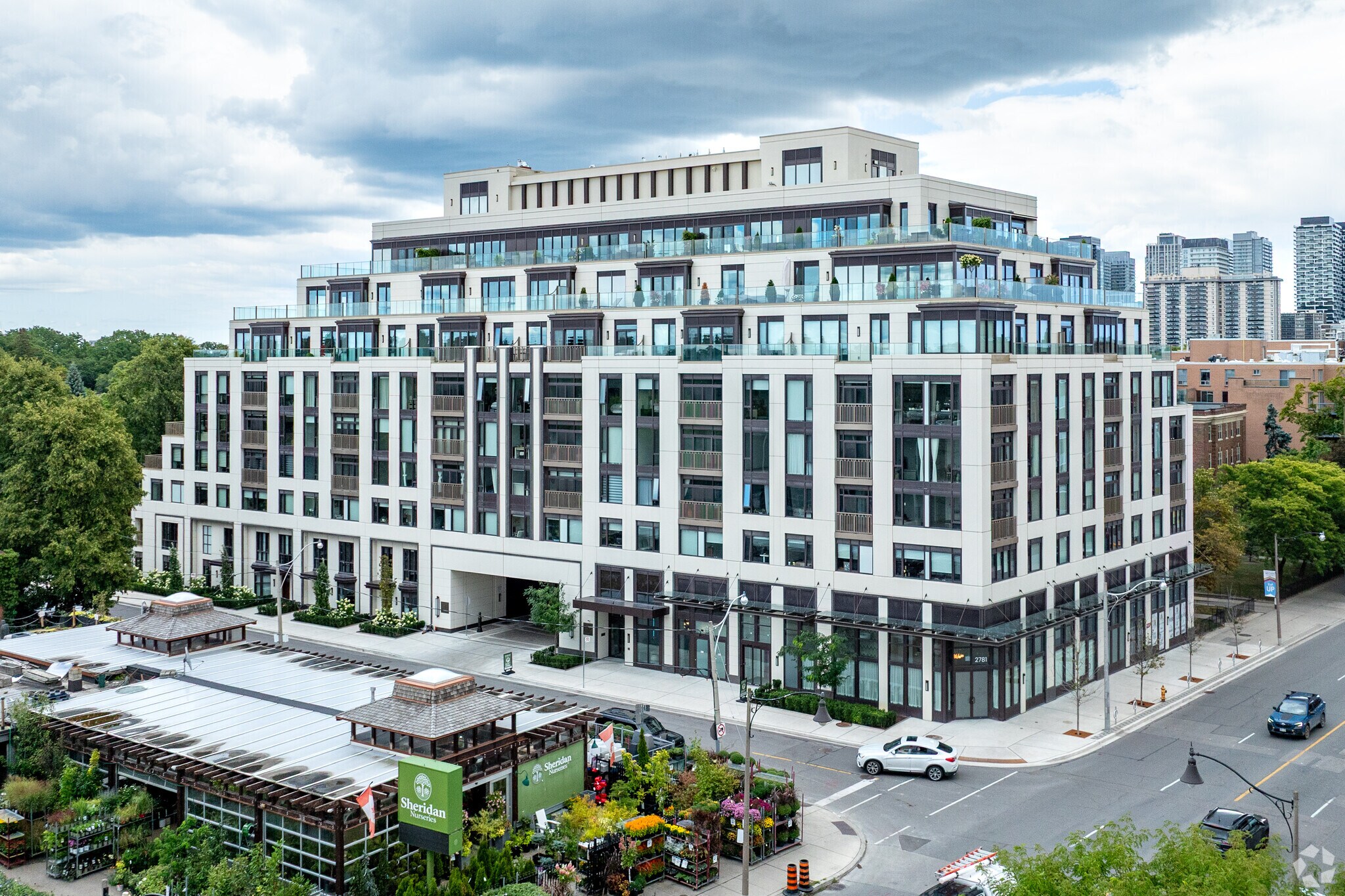 2781 Yonge St, Toronto, ON à louer Photo principale– Image 1 sur 4