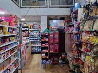 Plus de détails pour Local commercial à louer