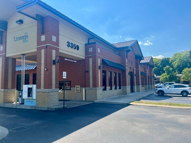 3359 Aspen Grove Dr, Franklin, TN à louer - Photo de l’immeuble – Image 2 sur 24