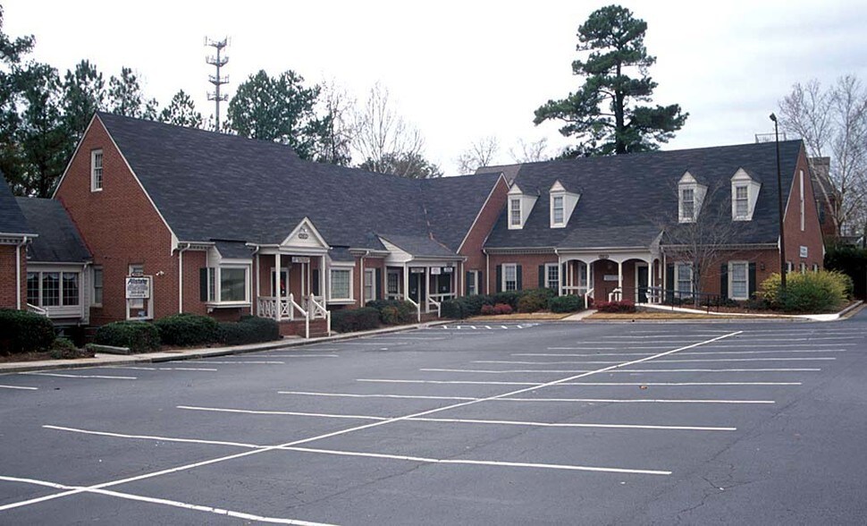 1705 Mount Vernon Rd, Dunwoody, GA à vendre - Photo de l’immeuble – Image 2 sur 17