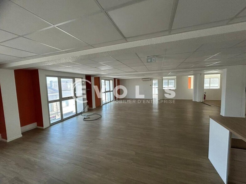 Bureau dans Bordeaux à louer - Photo intérieure – Image 2 sur 10