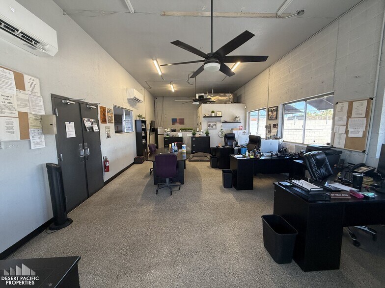 74883 Velie Way, Palm Desert, CA à louer - Photo de l’immeuble – Image 3 sur 53