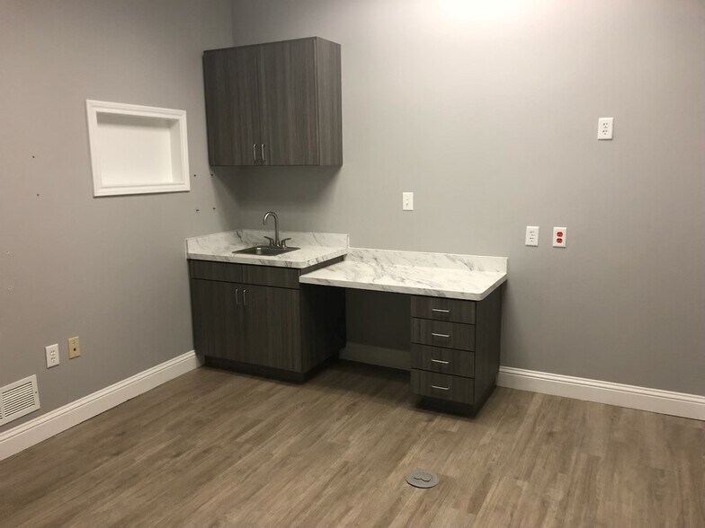 4100 Fairway Dr, Carrollton, TX à louer - Photo intérieure – Image 3 sur 7