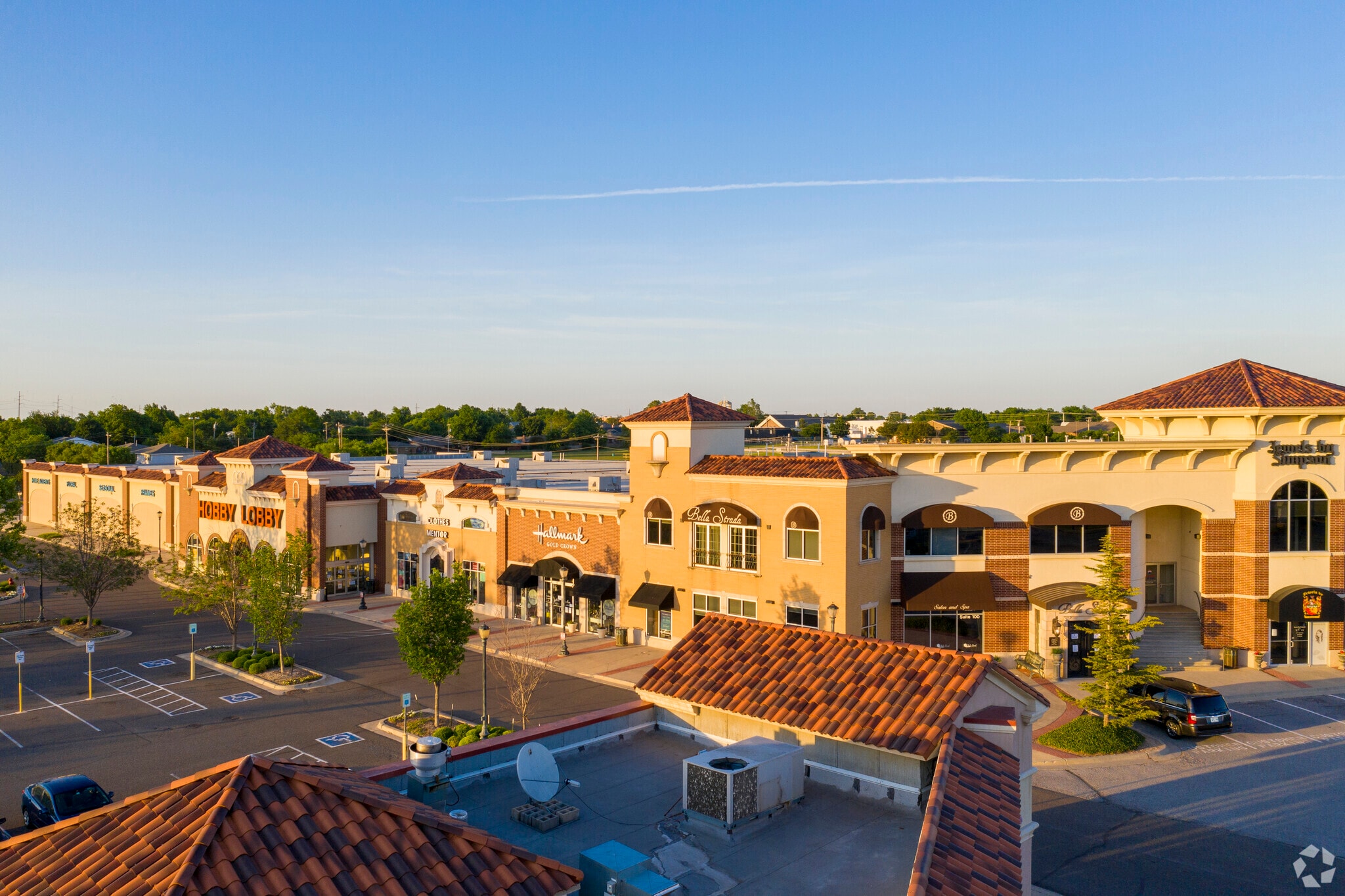 3100-3272 S Broadway, Edmond, OK à louer Photo principale– Image 1 sur 23