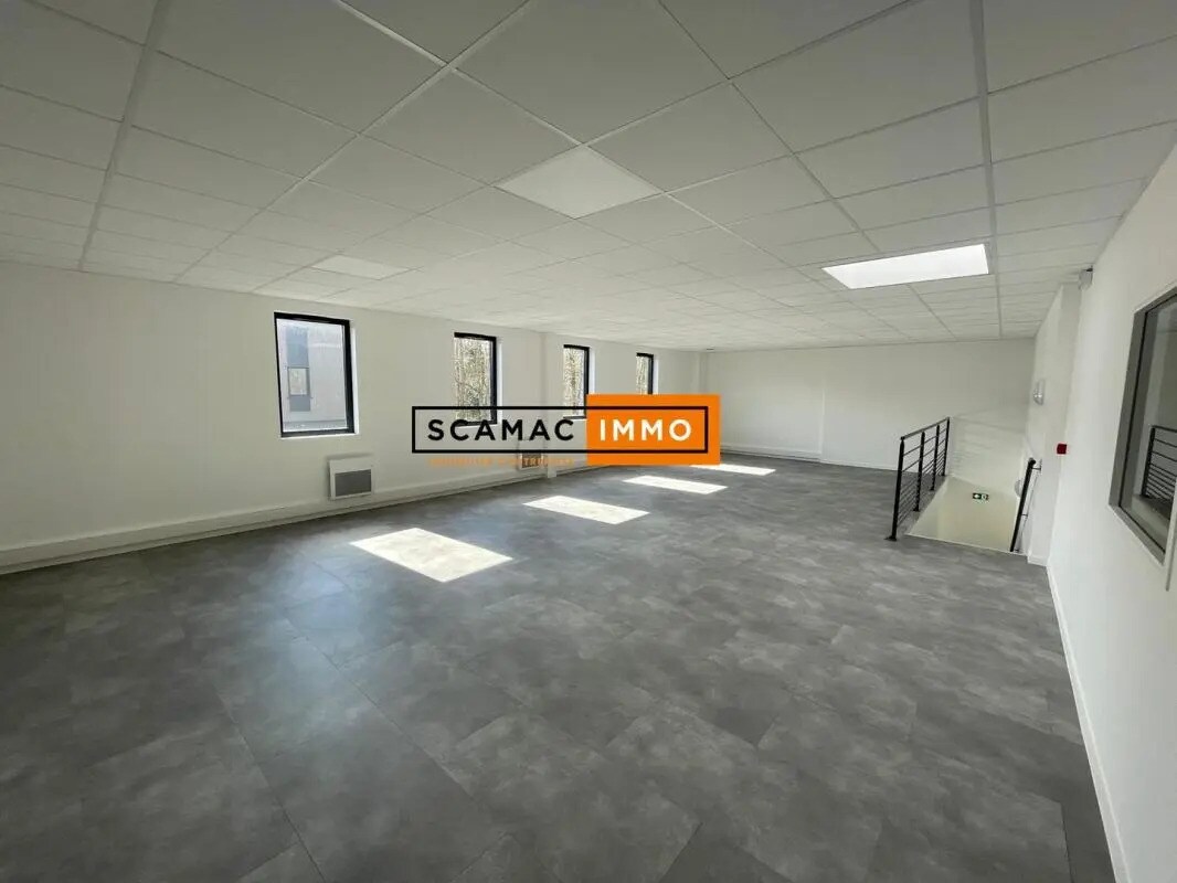 Bureau dans Aubergenville à louer Photo de l’immeuble– Image 1 sur 5