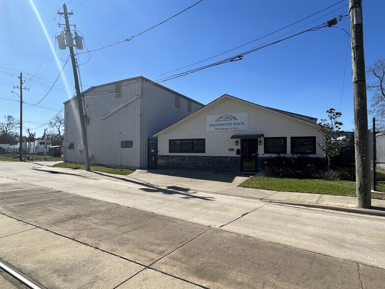 418 Clifton Dr, Houston, TX à vendre - Photo de l’immeuble – Image 2 sur 8