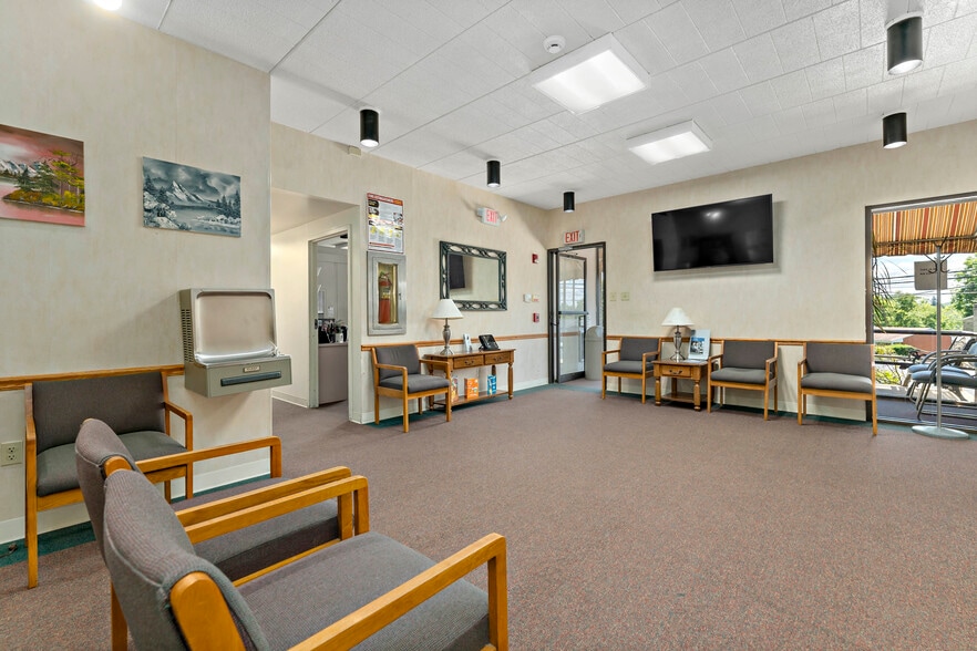 7125 Saltsburg Rd, Pittsburgh, PA à vendre - Photo intérieure – Image 2 sur 35