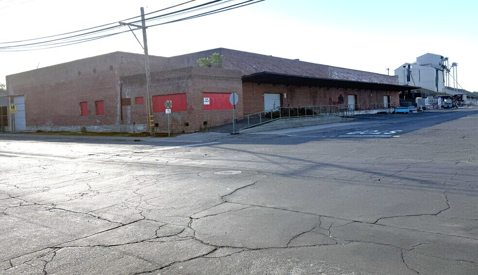 390 Virginia St, Gridley, CA à vendre - Photo de l’immeuble – Image 2 sur 5